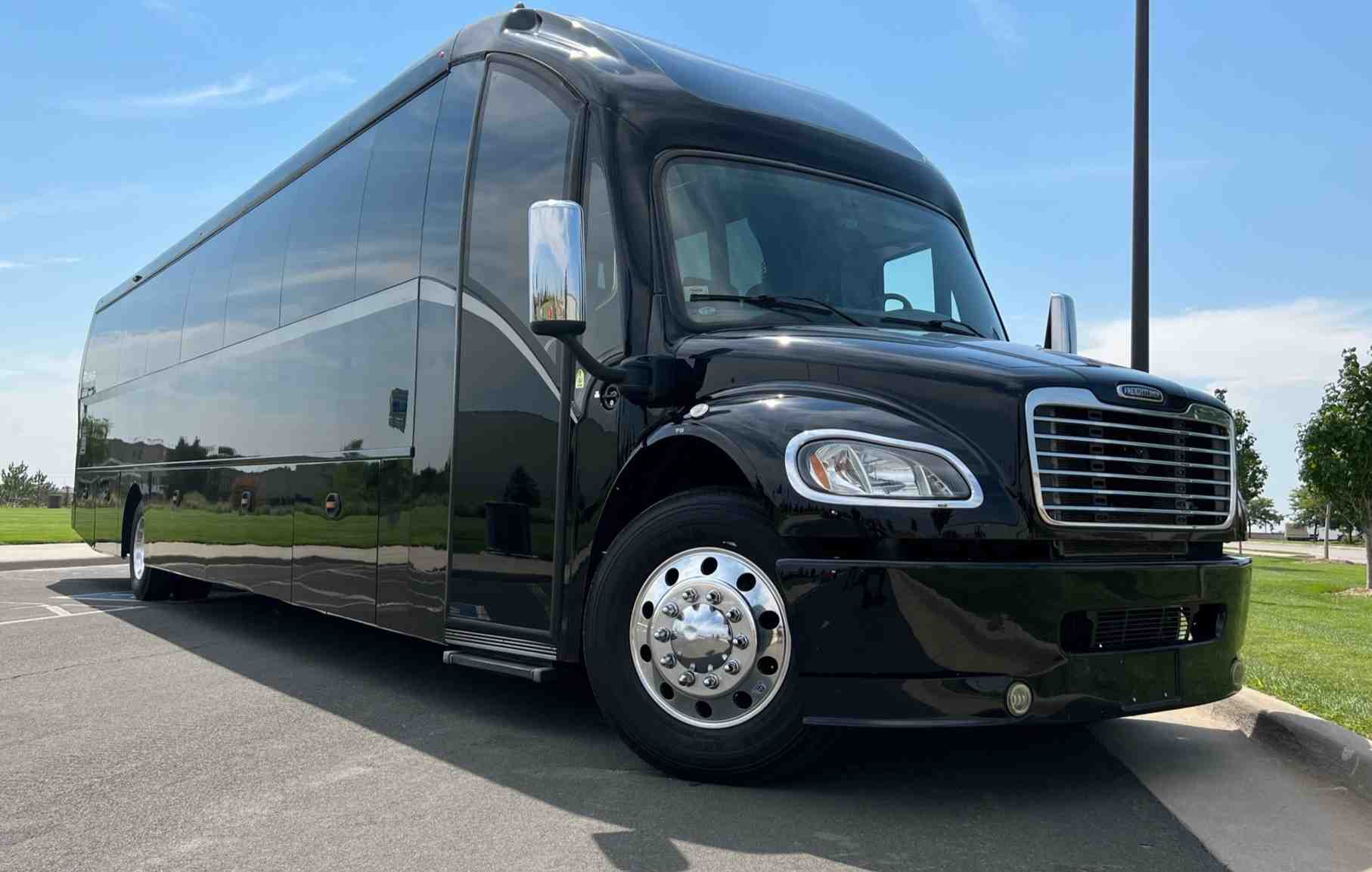 FREIGHTLINER 40 PASSENGER LIMO BUS