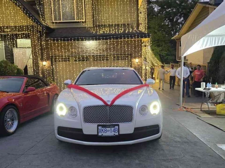 Home BENTLEY WHITE FLYING SPUR 2019