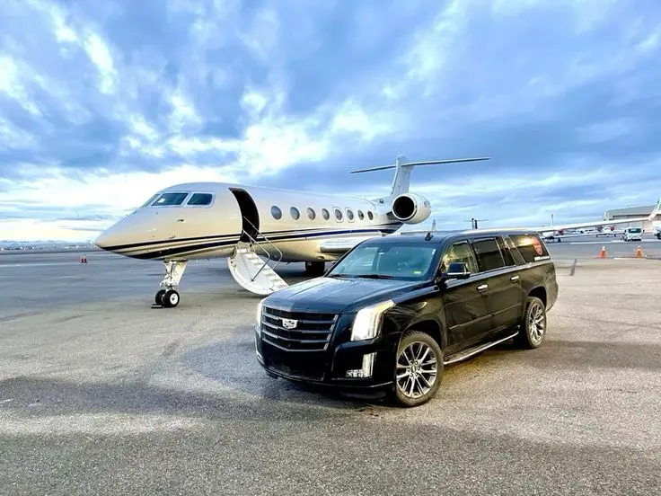 Car & Limo service to Airport